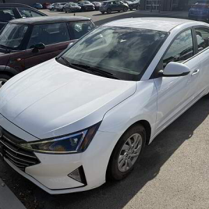 2019 Hyundai Elantra Essential